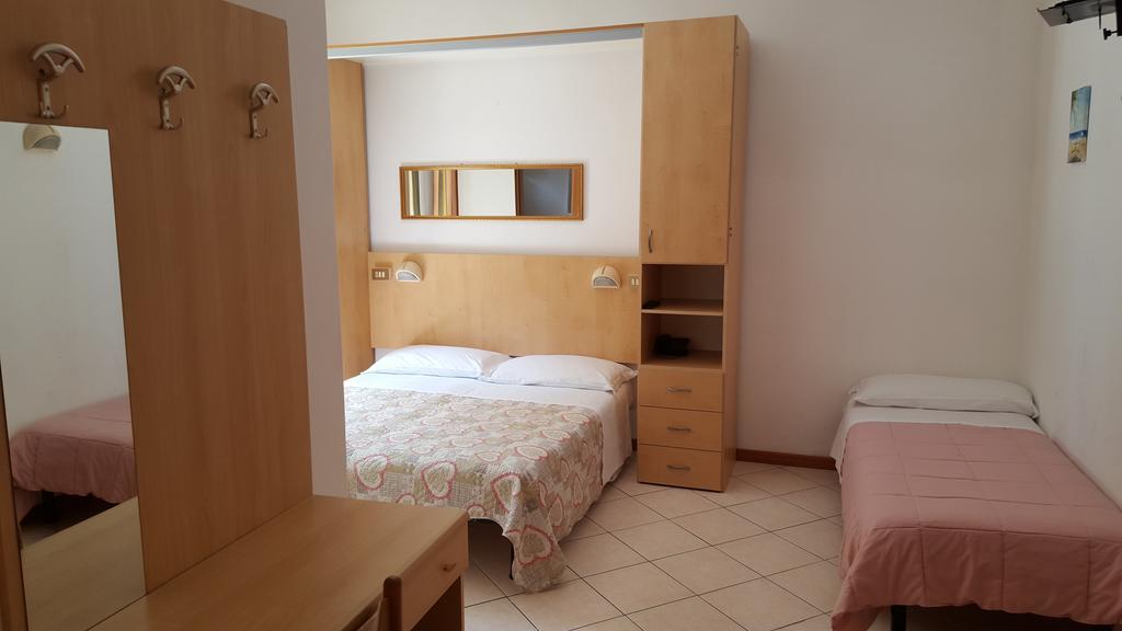 Hotel Canova Lido di Jesolo Eksteriør billede